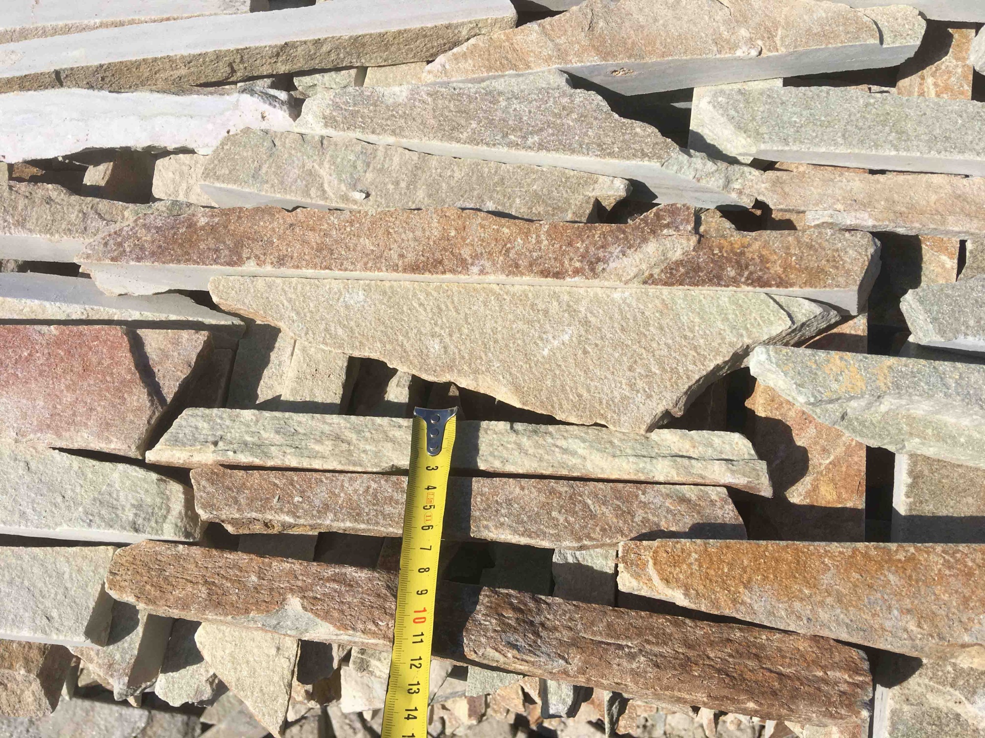 Горбушка златолит золотистый для облицовки купить в Апрелевке