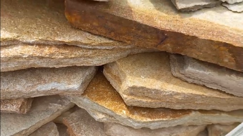 Плитняк златолит жёлтый золотистый для отмостки купить в Апрелевке