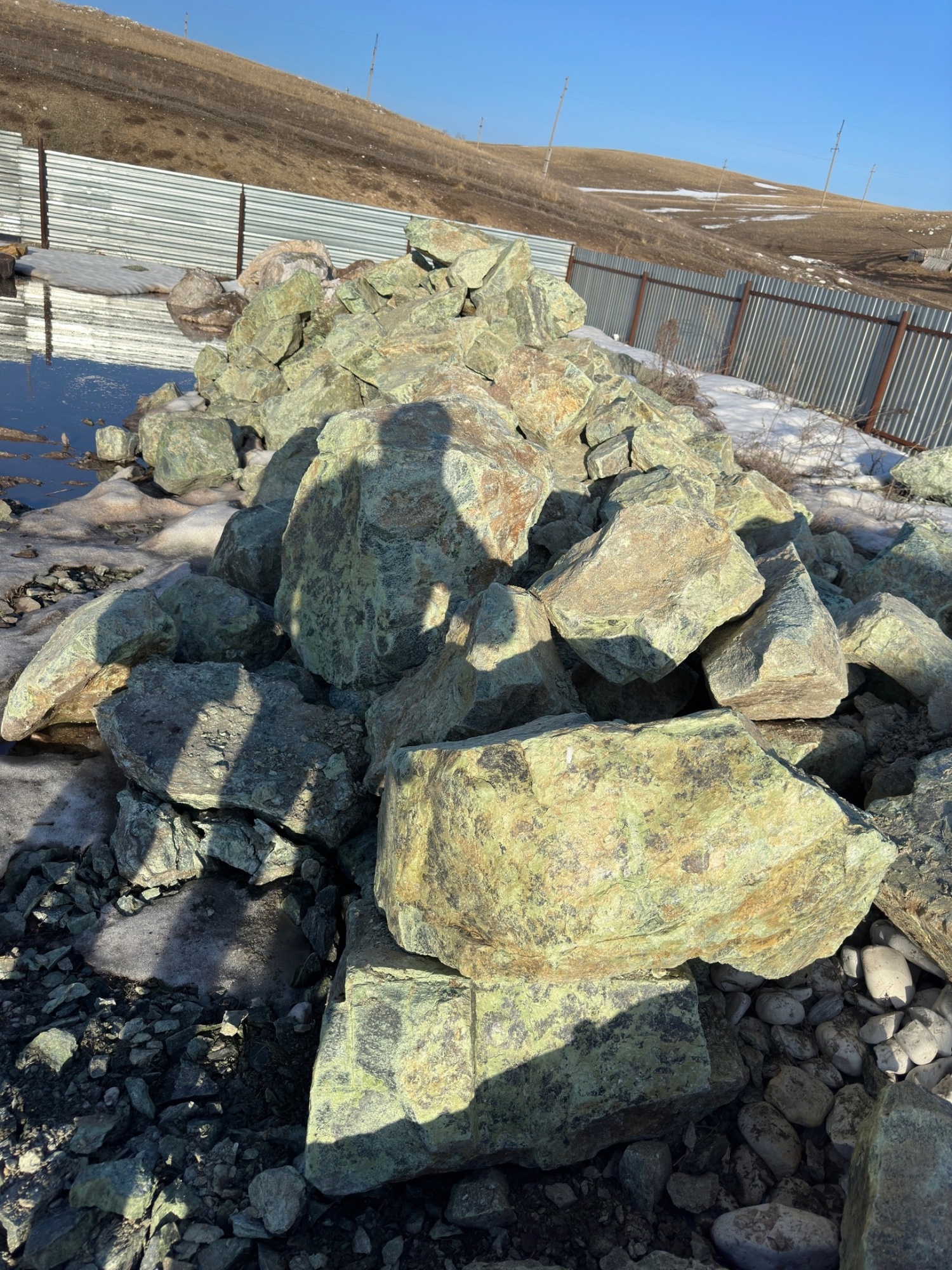 Камни для ландшафтного дизайна зелёные 10-60 килограмм купить в Апрелевке