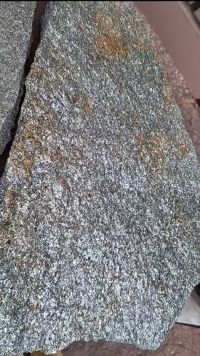 Плитняк златолит серебристый для цоколя, отмостки купить в Апрелевке