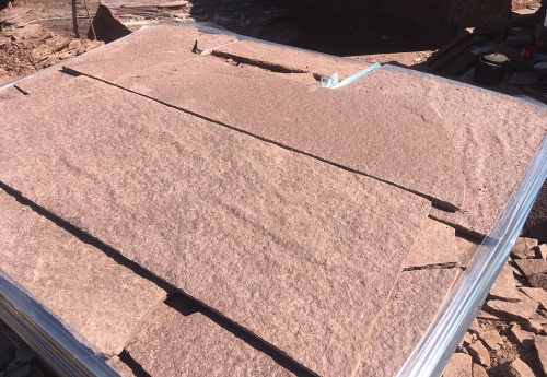 Плитняк лемезит бордовый для цоколя 1,5-2 см купить в Апрелевке