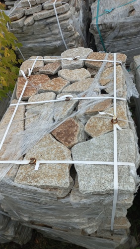 Плитняк галтованный гранитный для ландшафтного дизайна купить в Апрелевке