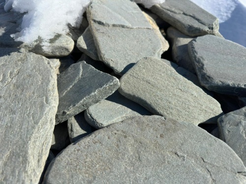 Плитняк златолит зелёный галтованный для цоколя купить в Апрелевке